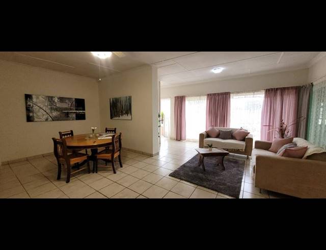 3 BEDROOM HOUSE FOR SALE IN SOUTH CREST